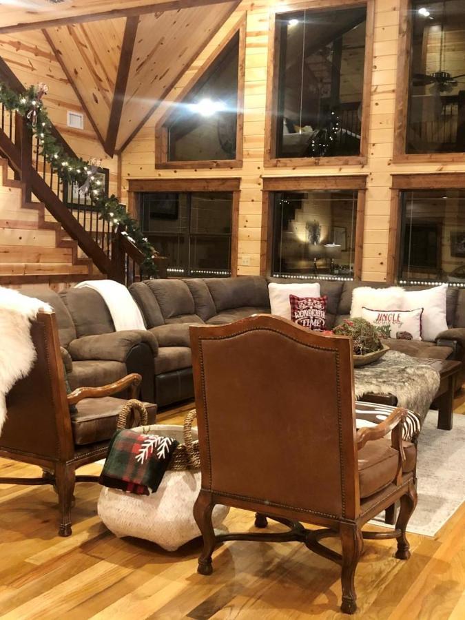 Stone Mountain Lodge 5000Sqft 6 Bed Game Room Pool Table Hot Tub Broken Bow Eksteriør bilde