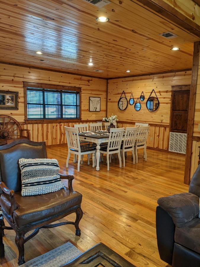 Stone Mountain Lodge 5000Sqft 6 Bed Game Room Pool Table Hot Tub Broken Bow Eksteriør bilde